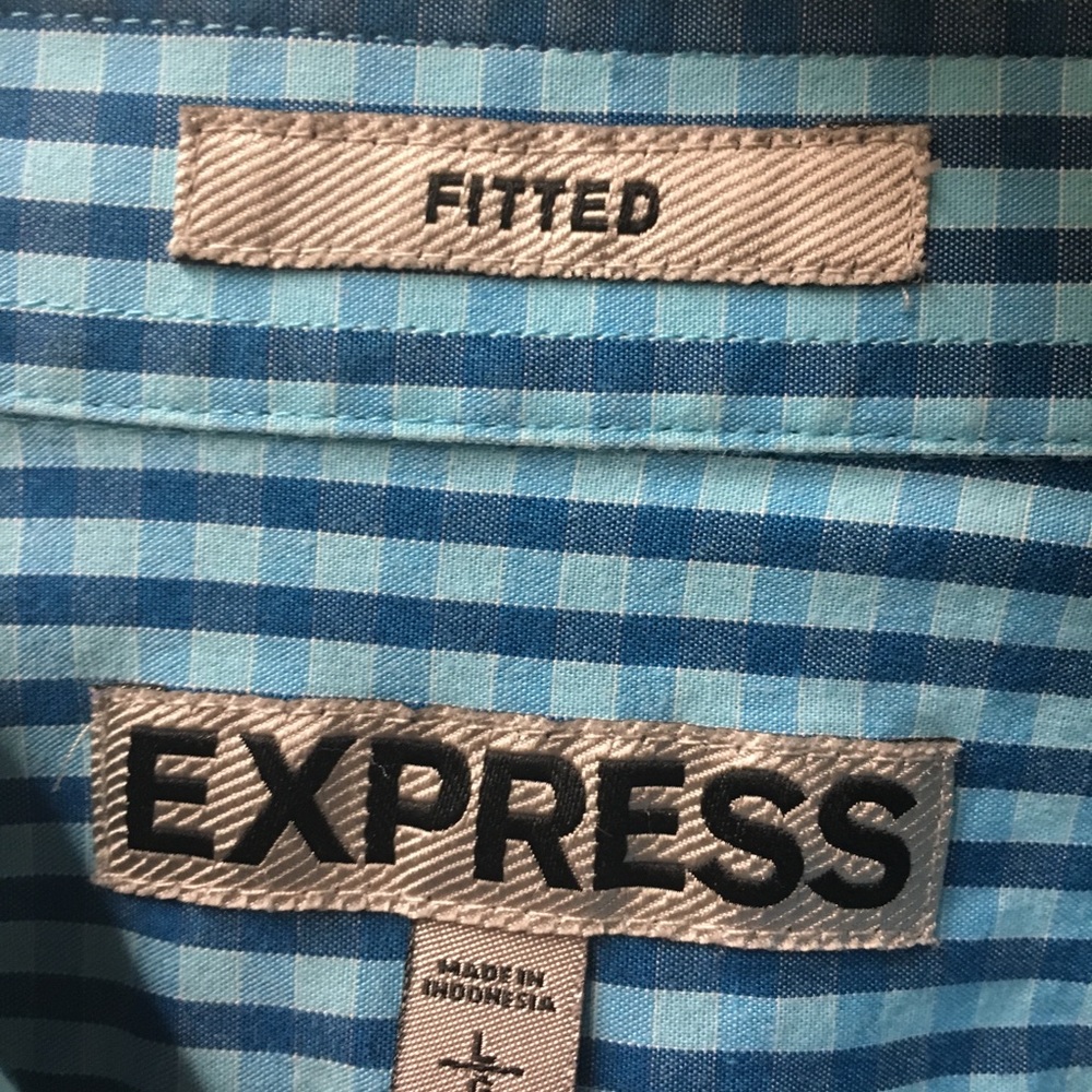 Express button down - Picture 2 of 3